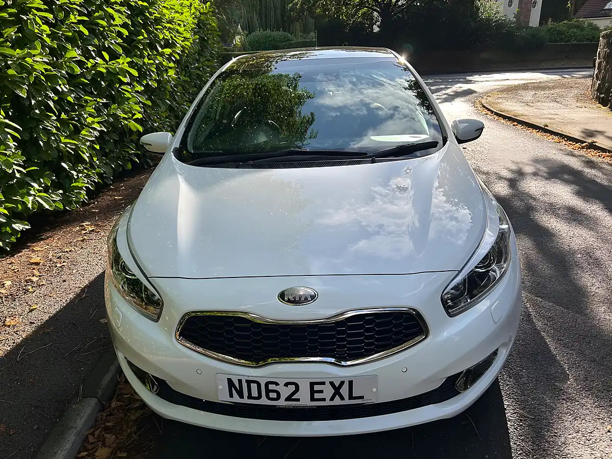 Used 2012 Kia Ceed 4 Tech White - Interior and Exterior details 9