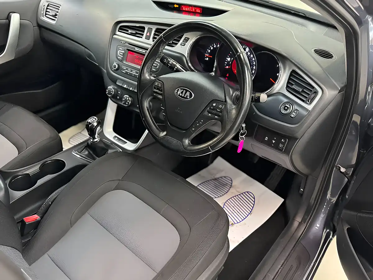 Used 2012 Kia Ceed Ecodynamics 2 Blue - Interior and Exterior details 3