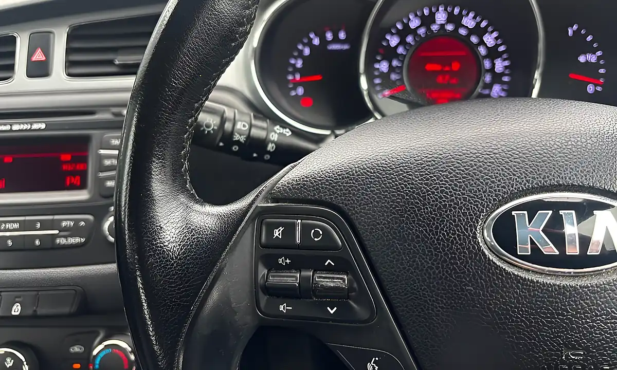 Used 2012 Kia Ceed Ecodynamics 2 Blue - Interior and Exterior details 6