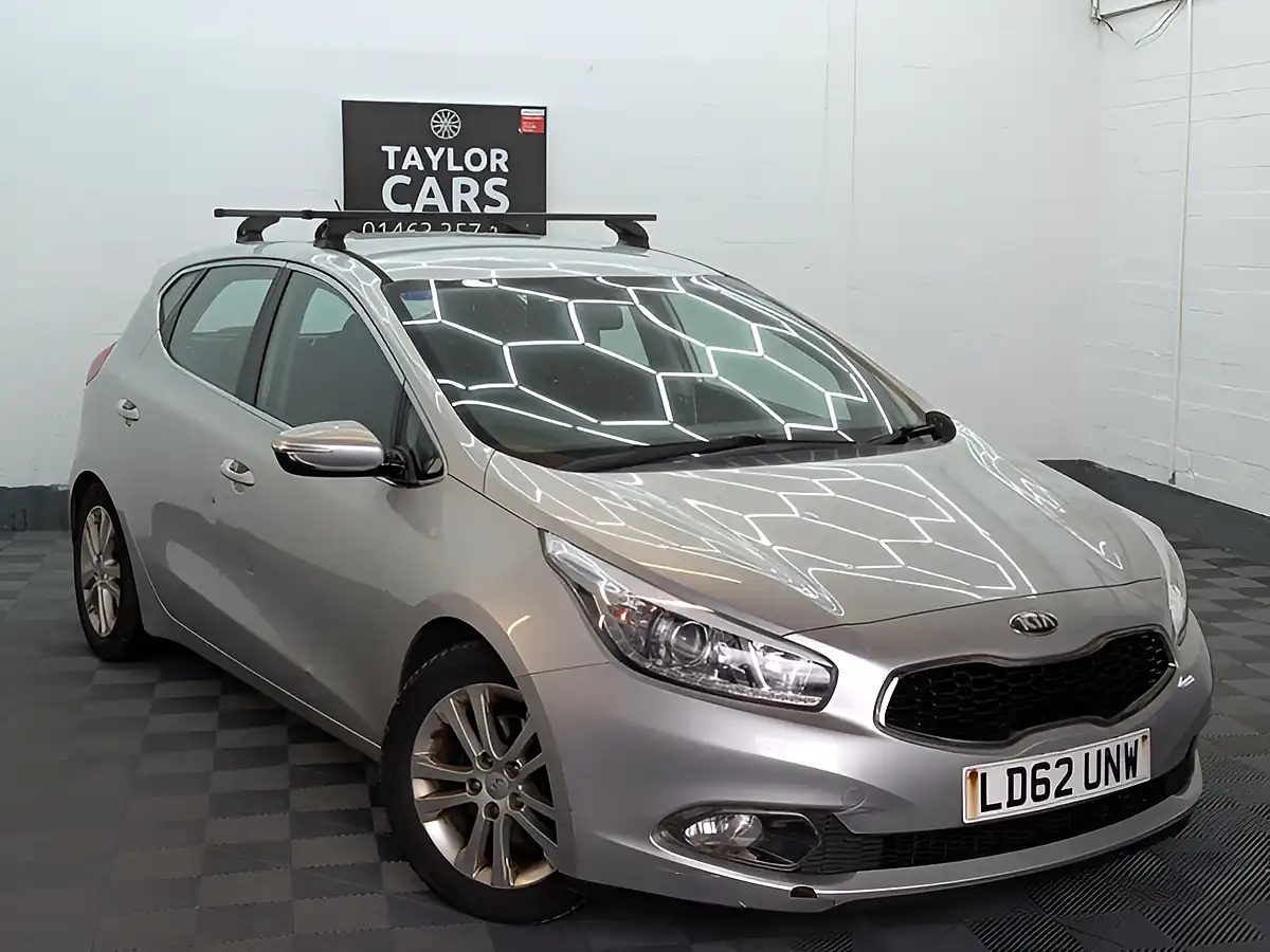 Used 2012 Kia Ceed Ecodynamics 2 Silver - Interior and Exterior details 3