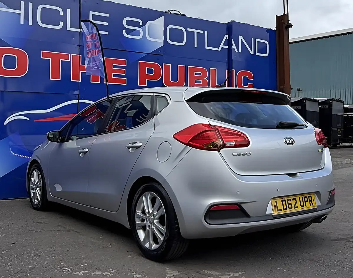 Used 2012 Kia Ceed Ecodynamics 2 Silver - Interior and Exterior details 12