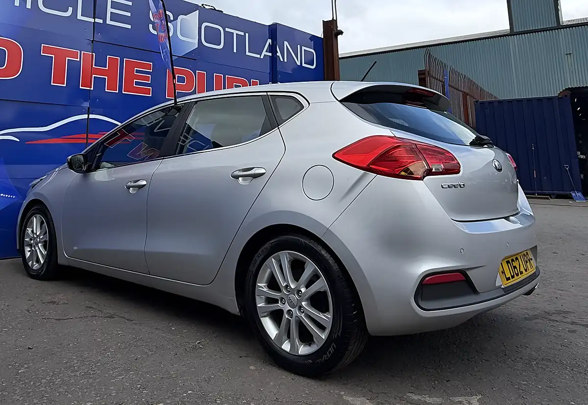 Used 2012 Kia Ceed Ecodynamics 2 Silver - Interior and Exterior details 13