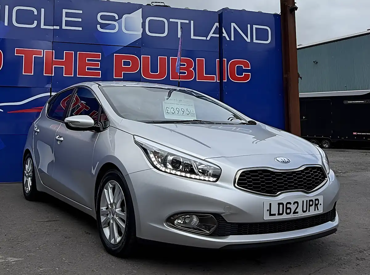Used 2012 Kia Ceed Ecodynamics 2 Silver - Interior and Exterior details 5
