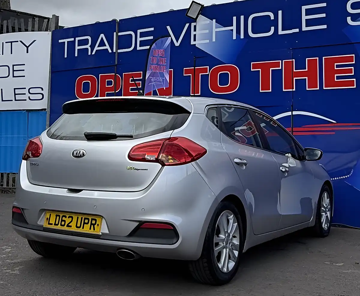 Used 2012 Kia Ceed Ecodynamics 2 Silver - Interior and Exterior details 9