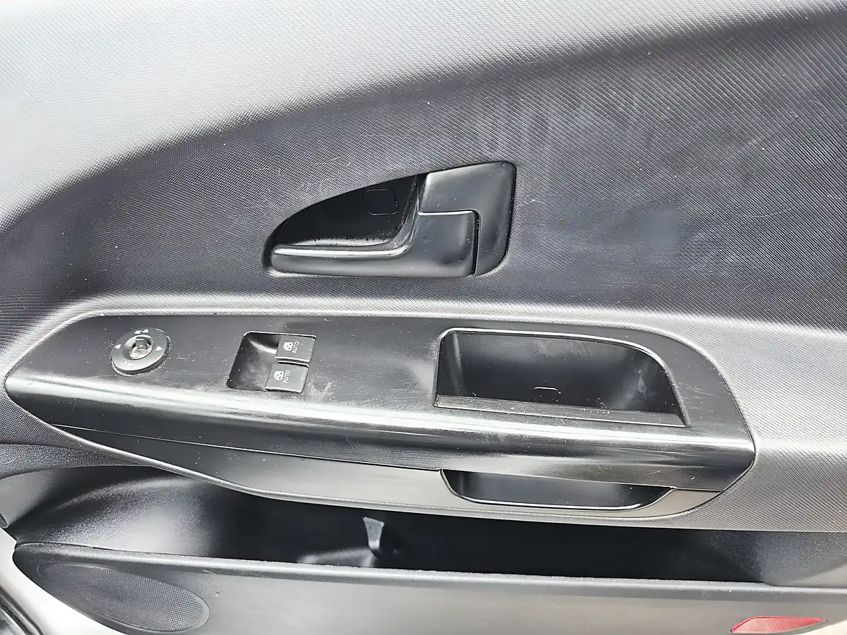 Used 2012 Kia Ceed VR-7 Silver - Interior and Exterior details 16