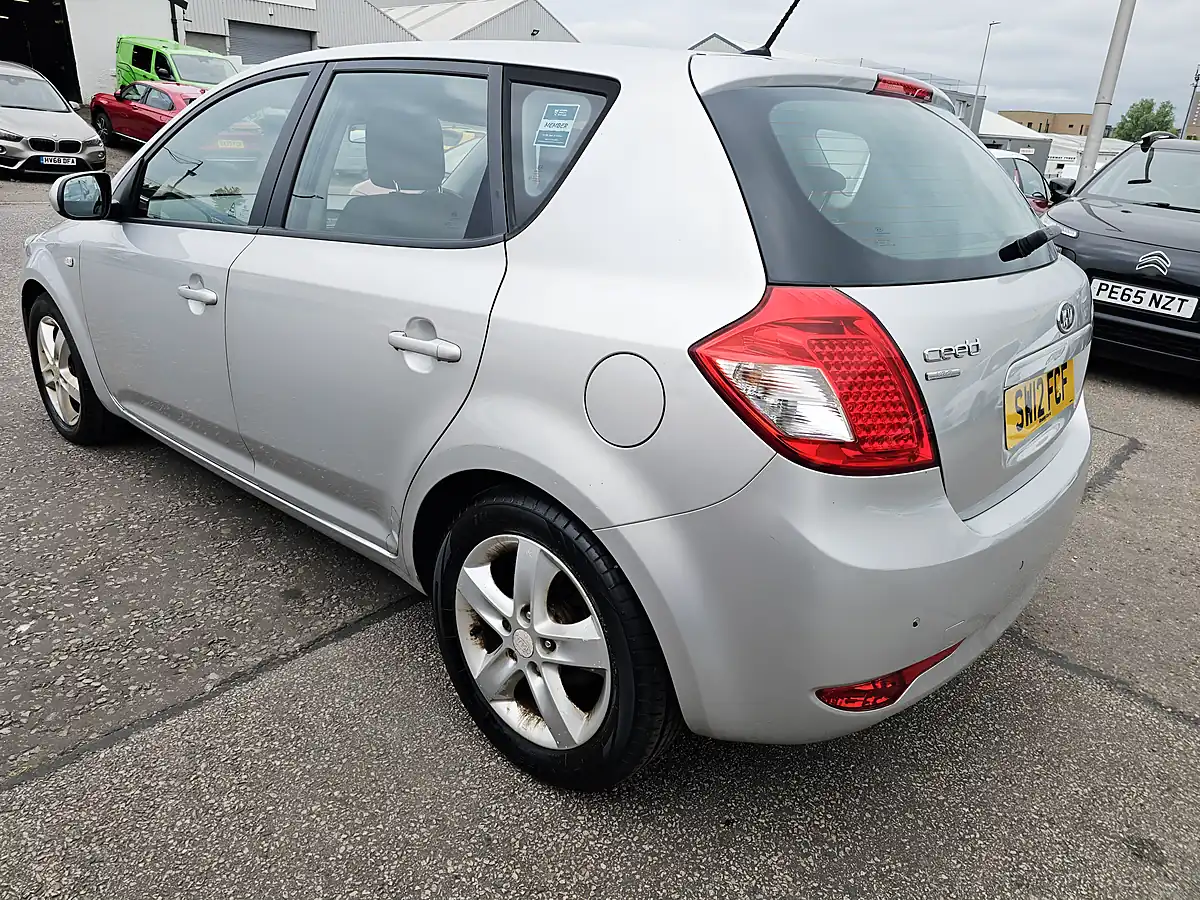 Used 2012 Kia Ceed VR-7 Silver - Interior and Exterior details 3