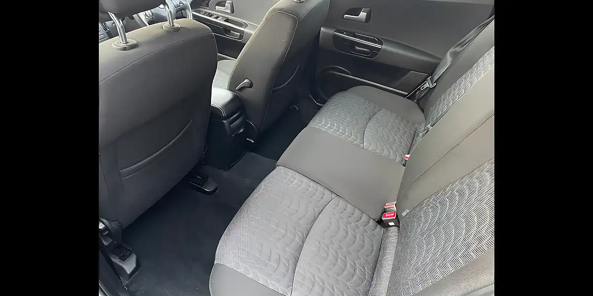 Used 2012 Kia Ceed White - Interior and Exterior details 8