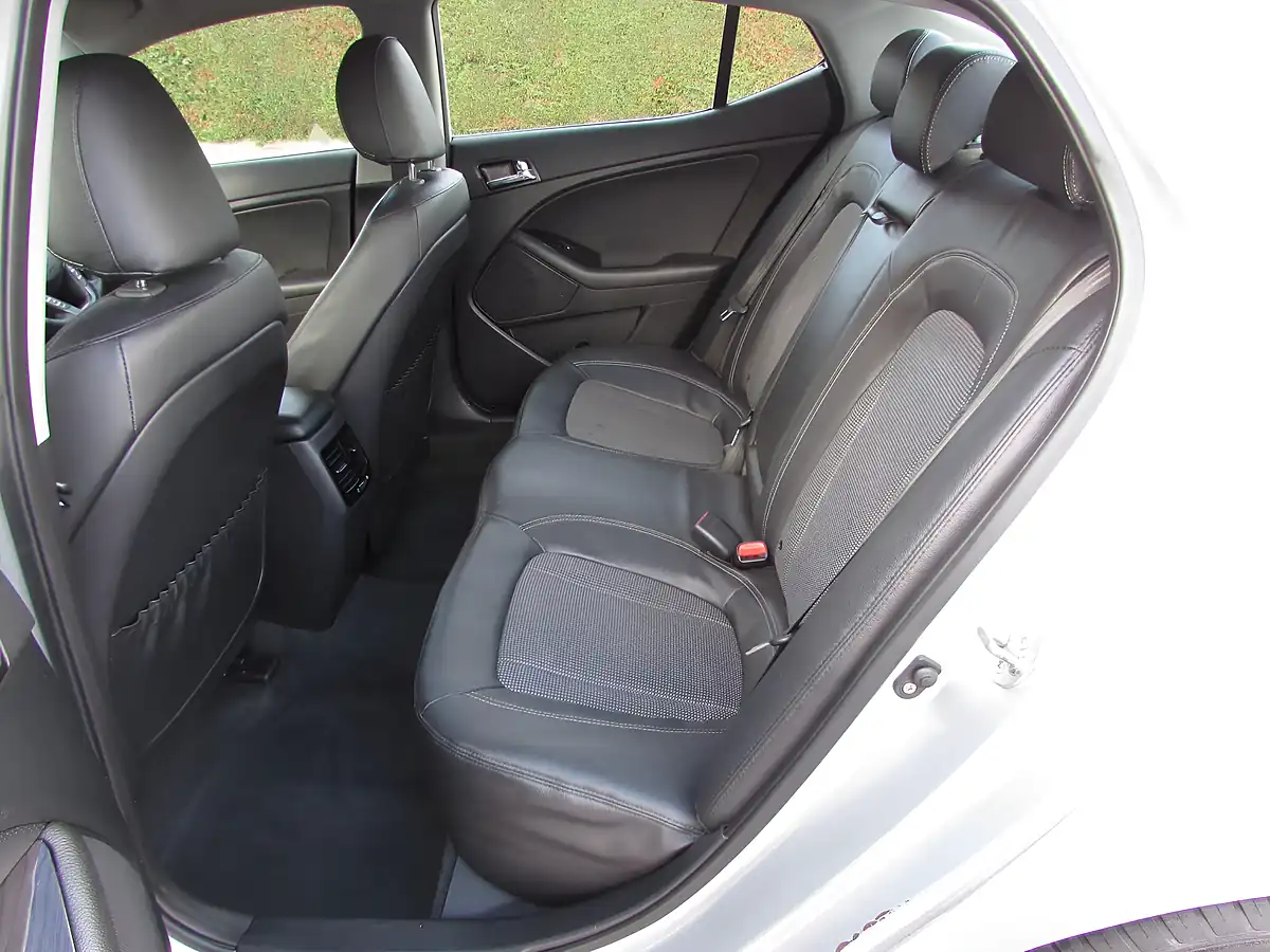 Used 2012 Kia Optima 2 Tech Silver - Interior and Exterior details 12