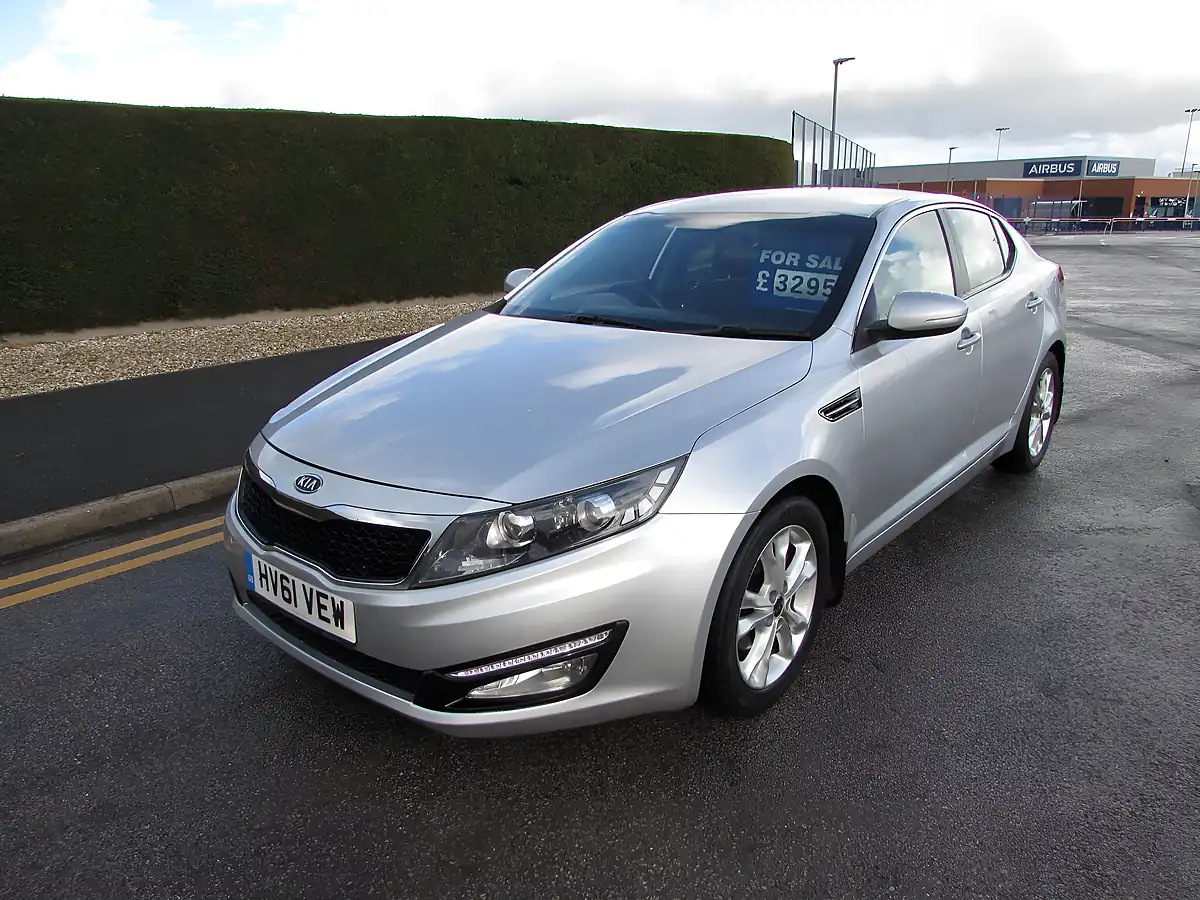Used 2012 Kia Optima 2 Tech Silver - Interior and Exterior details 2