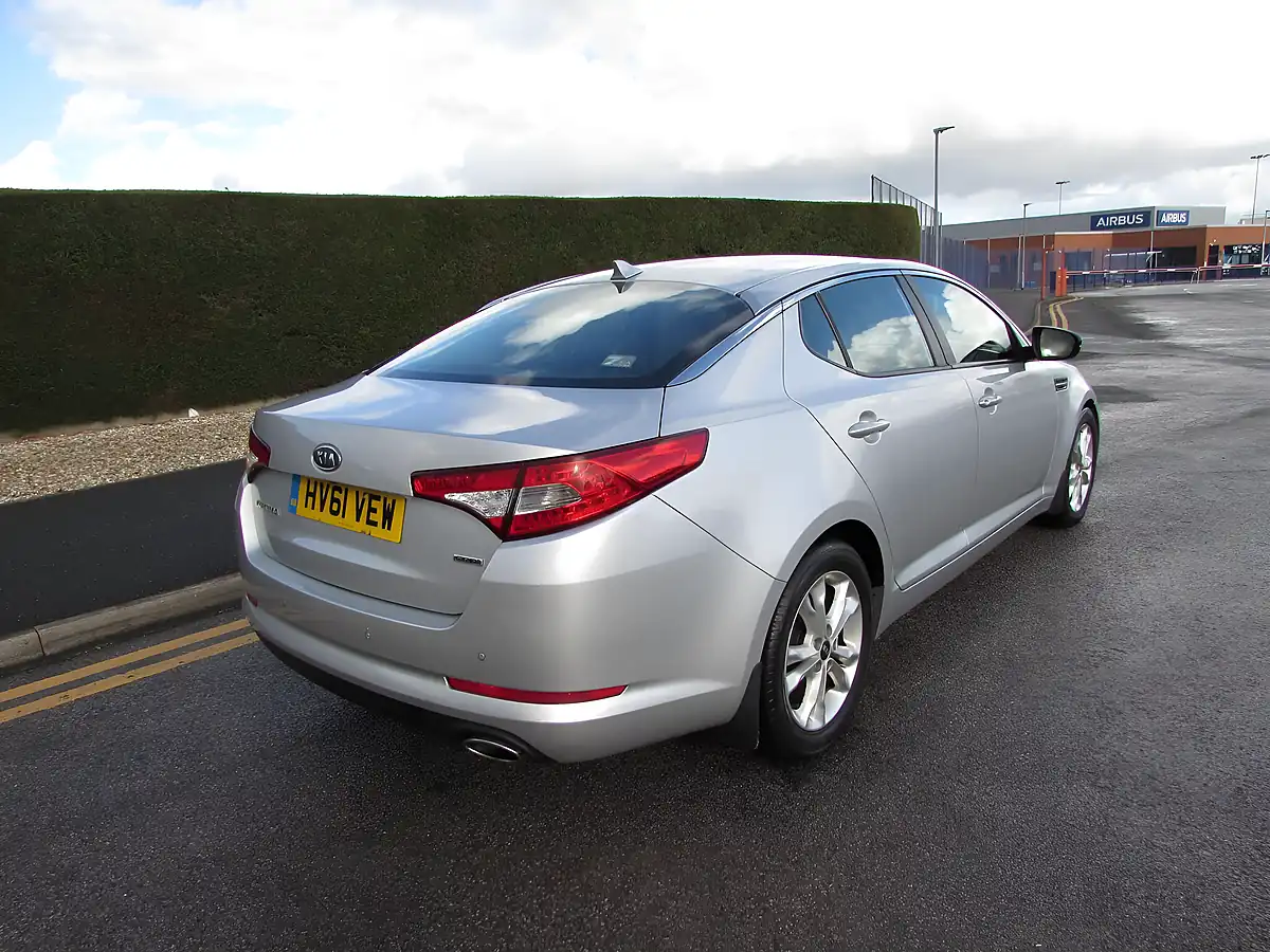 Used 2012 Kia Optima 2 Tech Silver - Interior and Exterior details 4