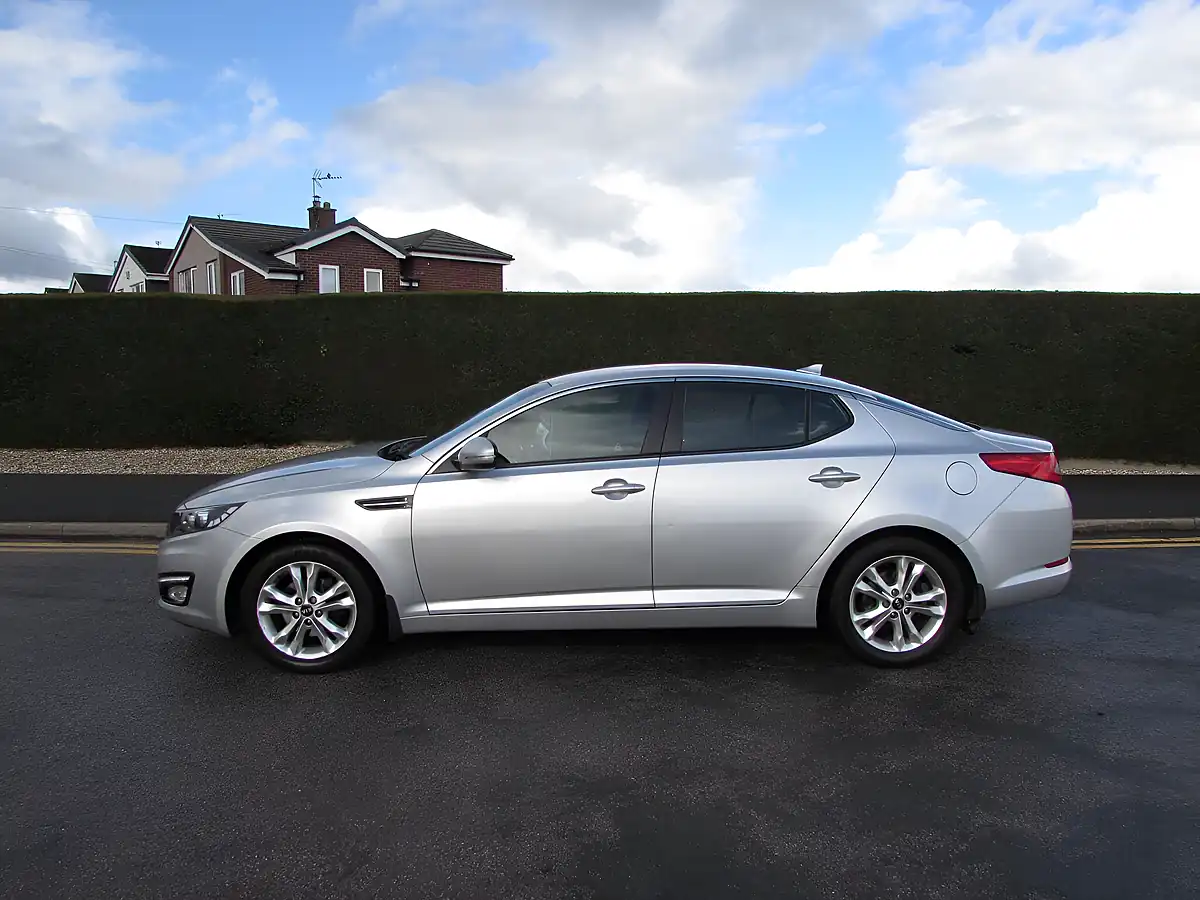 Used 2012 Kia Optima 2 Tech Silver - Interior and Exterior details 5