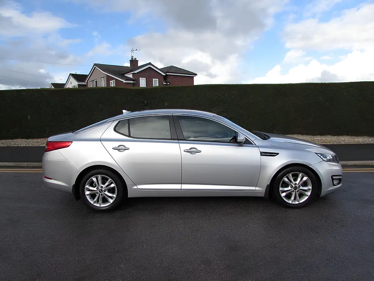 Used 2012 Kia Optima 2 Tech Silver - Interior and Exterior details 6