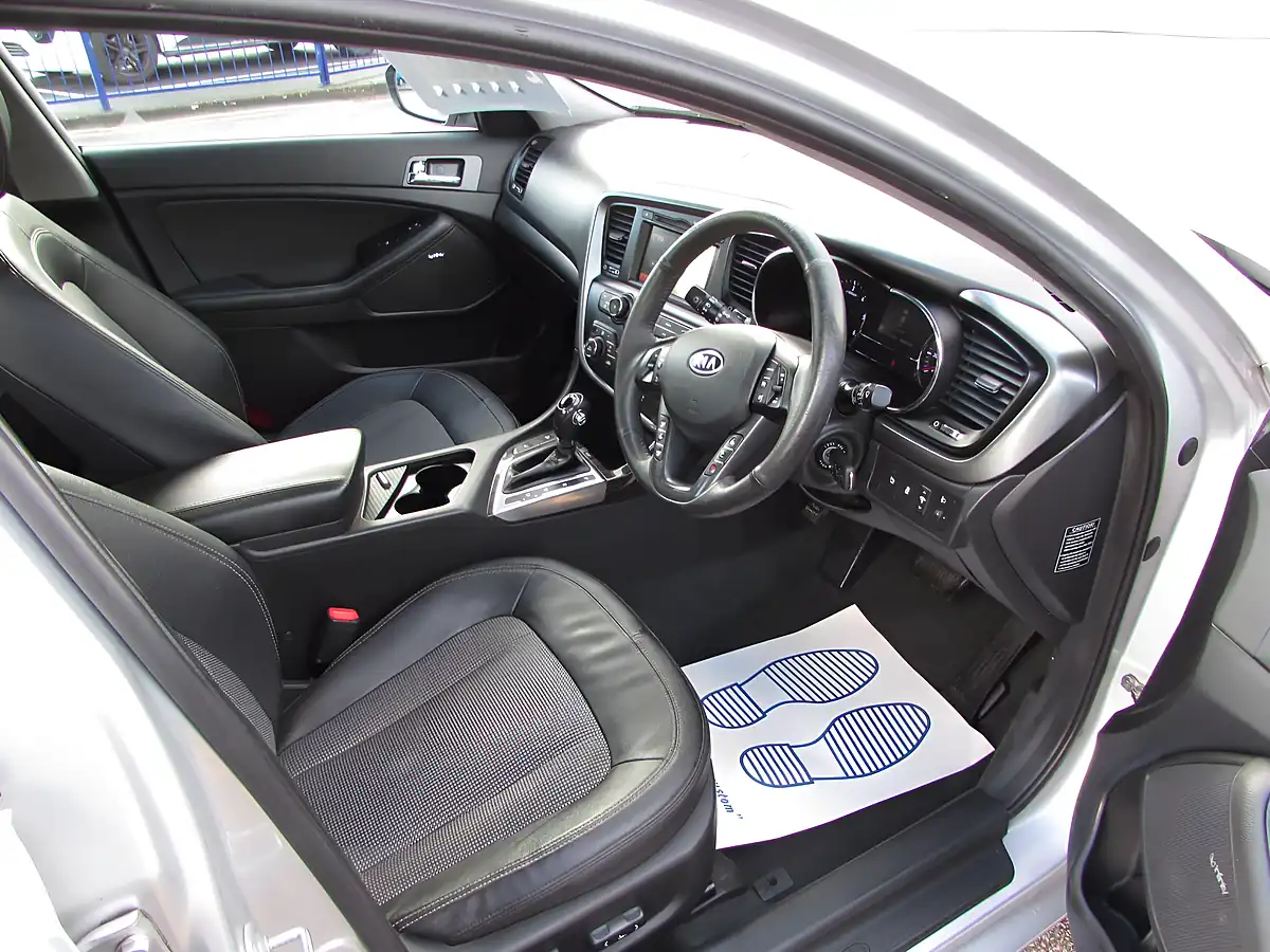 Used 2012 Kia Optima 2 Tech Silver - Interior and Exterior details 8