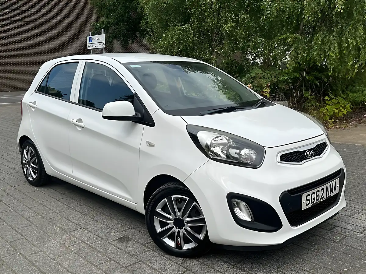 Used 2012 Kia Picanto 1 White - Interior and Exterior details 12