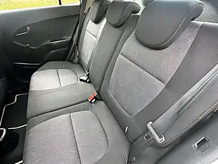 Used 2012 Kia Picanto 1 White - Interior and Exterior details 16