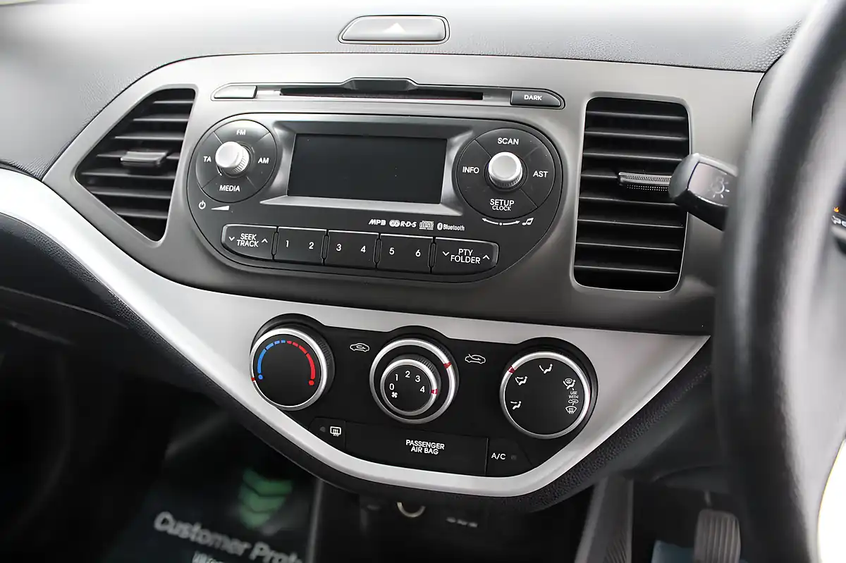 Used 2012 Kia Picanto 2 Black - Interior and Exterior details 14