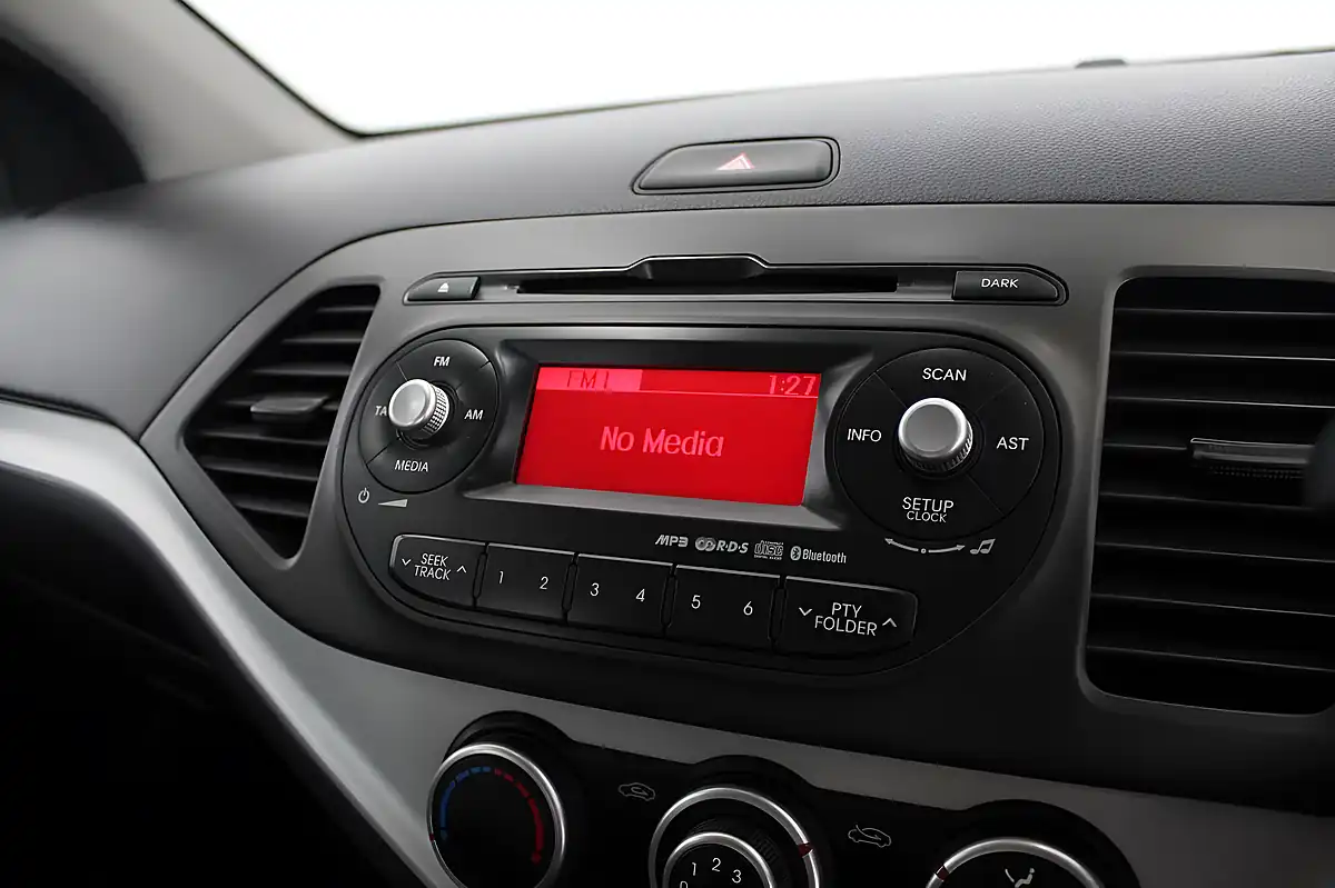 Used 2012 Kia Picanto 2 Black - Interior and Exterior details 15