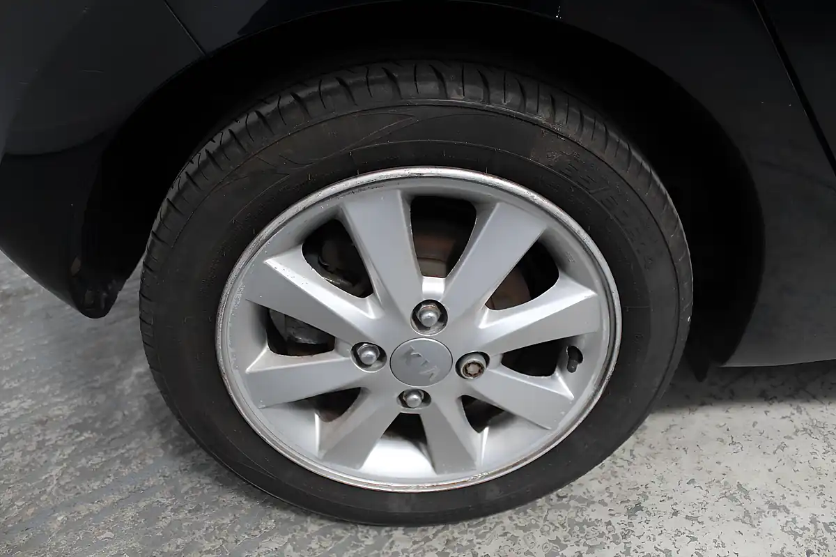 Used 2012 Kia Picanto 2 Black - Interior and Exterior details 19