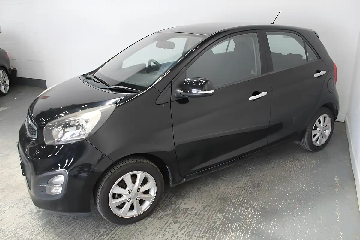 Used 2012 Kia Picanto 2 Black - Interior and Exterior details 4