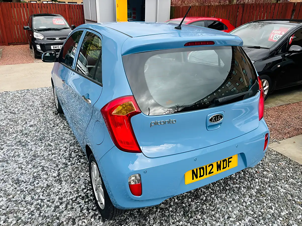 Used 2012 Kia Picanto 2 Blue - Interior and Exterior details 6