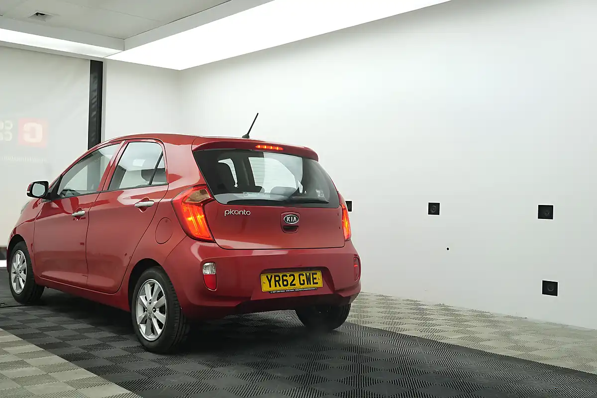Used 2012 Kia Picanto 2 Red - Interior and Exterior details 5