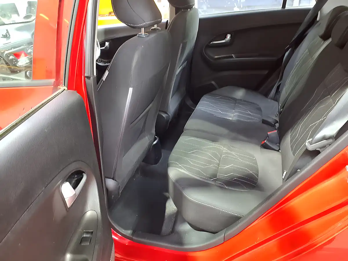 Used 2012 Kia Picanto 2 Red - Interior and Exterior details 9