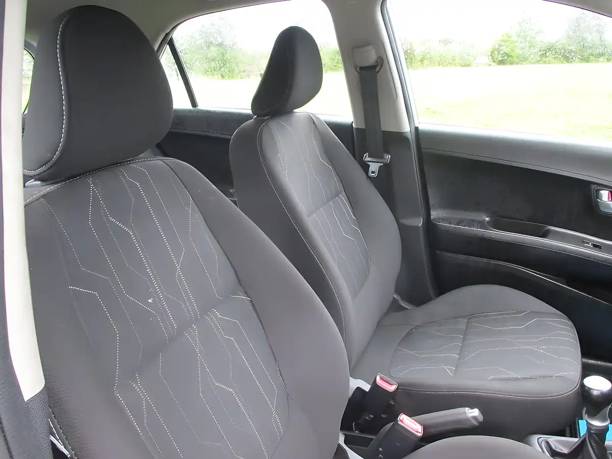 Used 2012 Kia Picanto 2 Silver - Interior and Exterior details 11