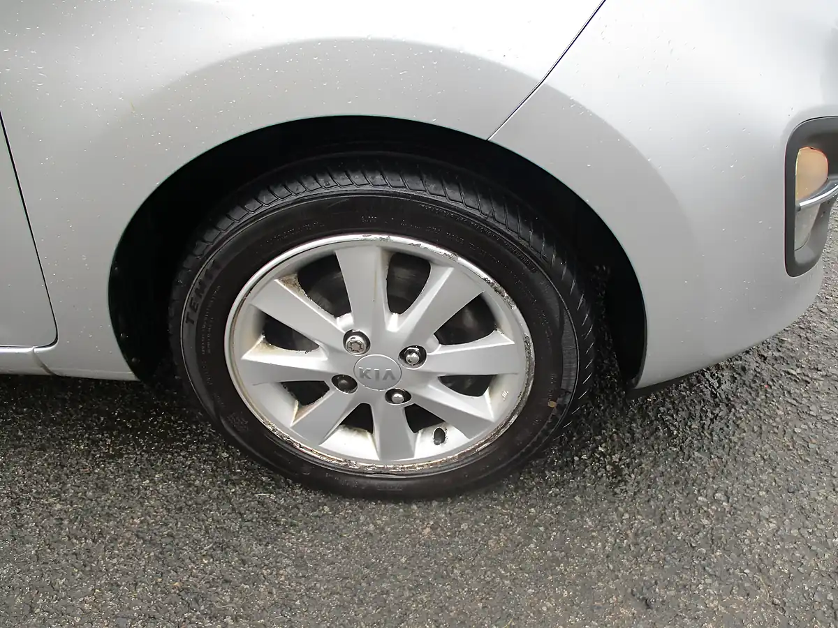 Used 2012 Kia Picanto 2 Silver - Interior and Exterior details 12
