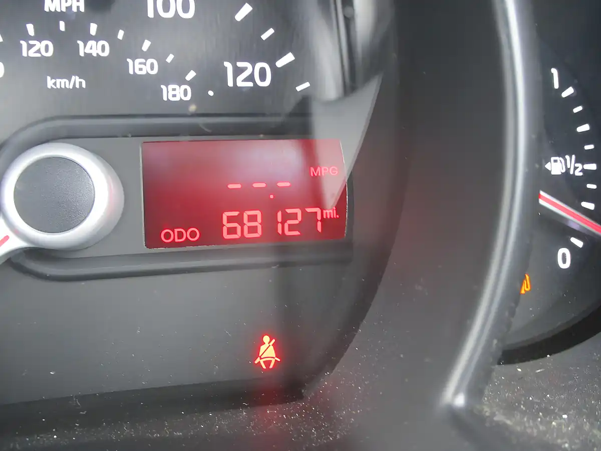Used 2012 Kia Picanto 2 Silver - Interior and Exterior details 8