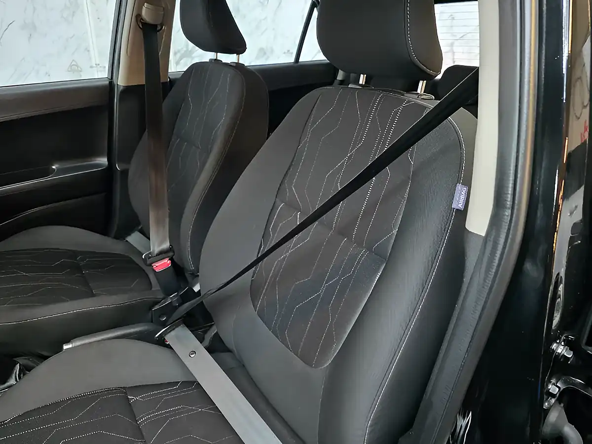 Used 2012 Kia Picanto 3 Black - Interior and Exterior details 15