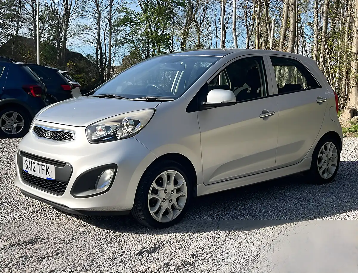 Used 2012 Kia Picanto 3 Bright Silver - Interior and Exterior details 6