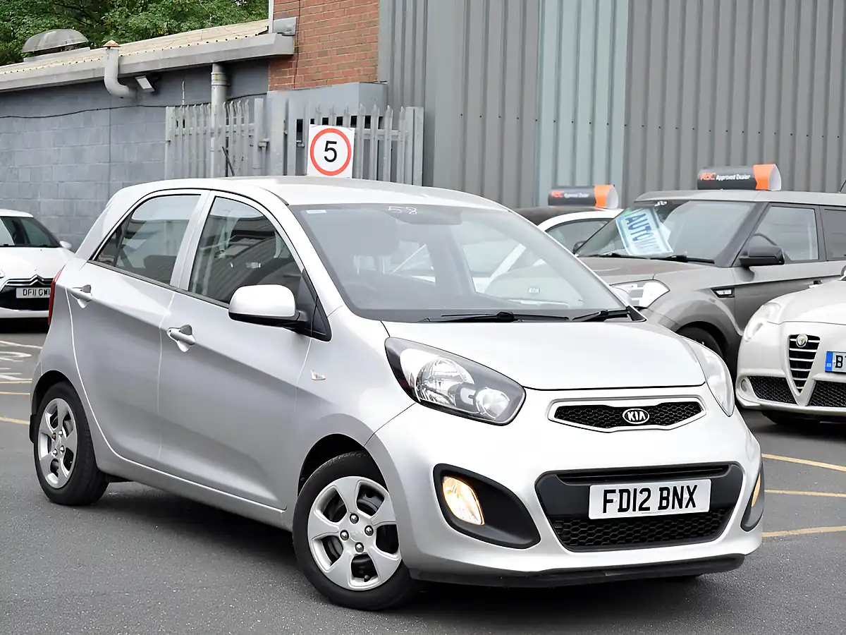 Used 2012 Kia Picanto Air Silver - Front View