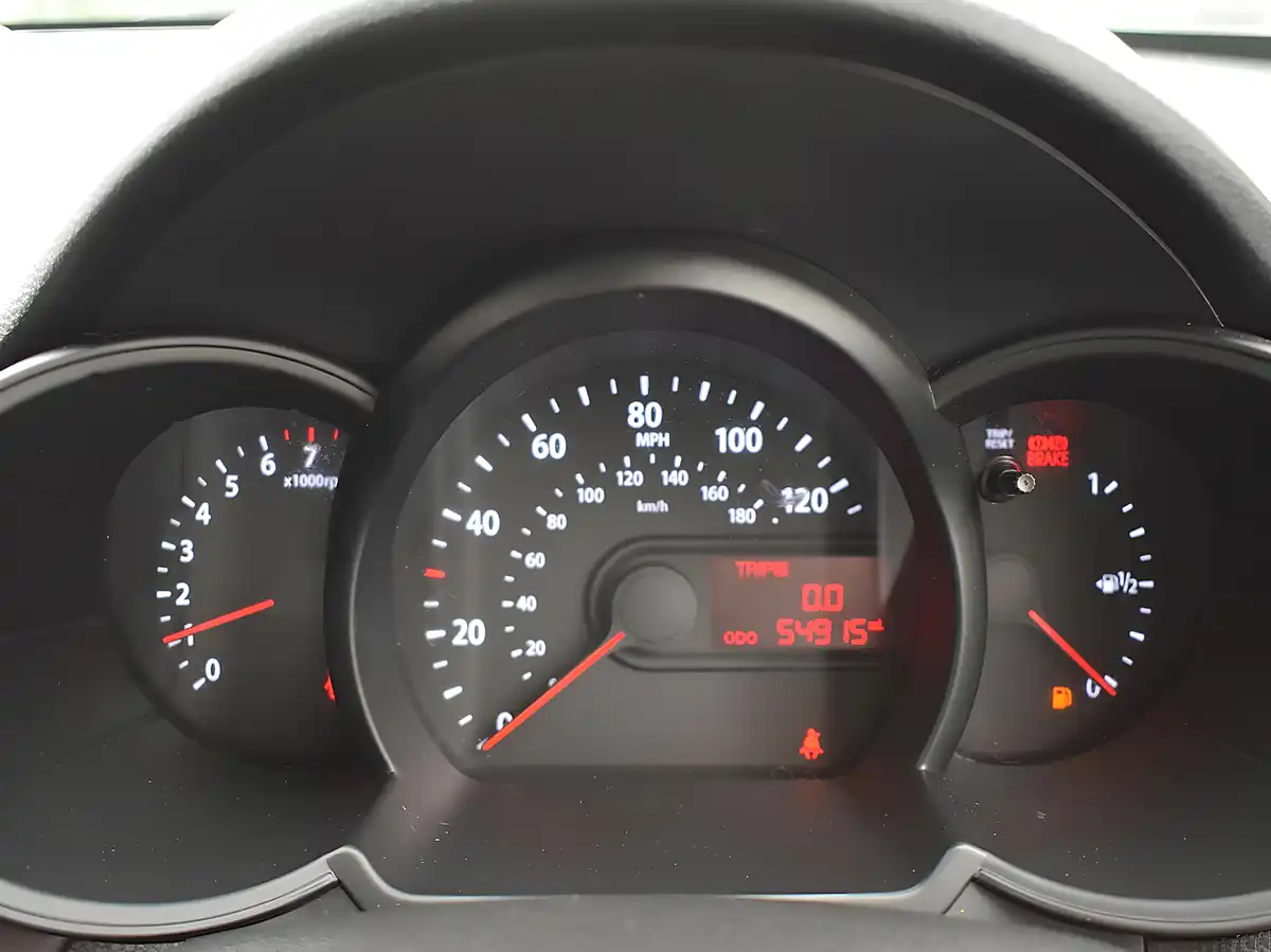 Used 2012 Kia Picanto Air Silver - Interior and Exterior details 10