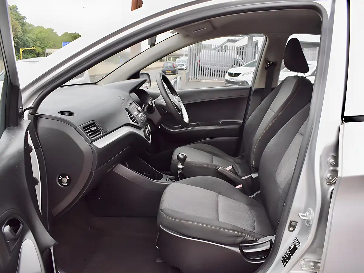 Used 2012 Kia Picanto Air Silver - Interior and Exterior details 14