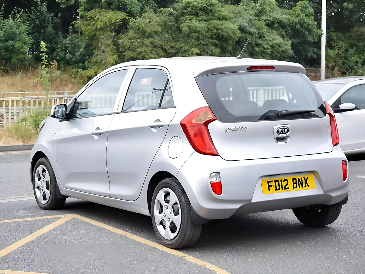 Used 2012 Kia Picanto Air Silver - Interior and Exterior details 5