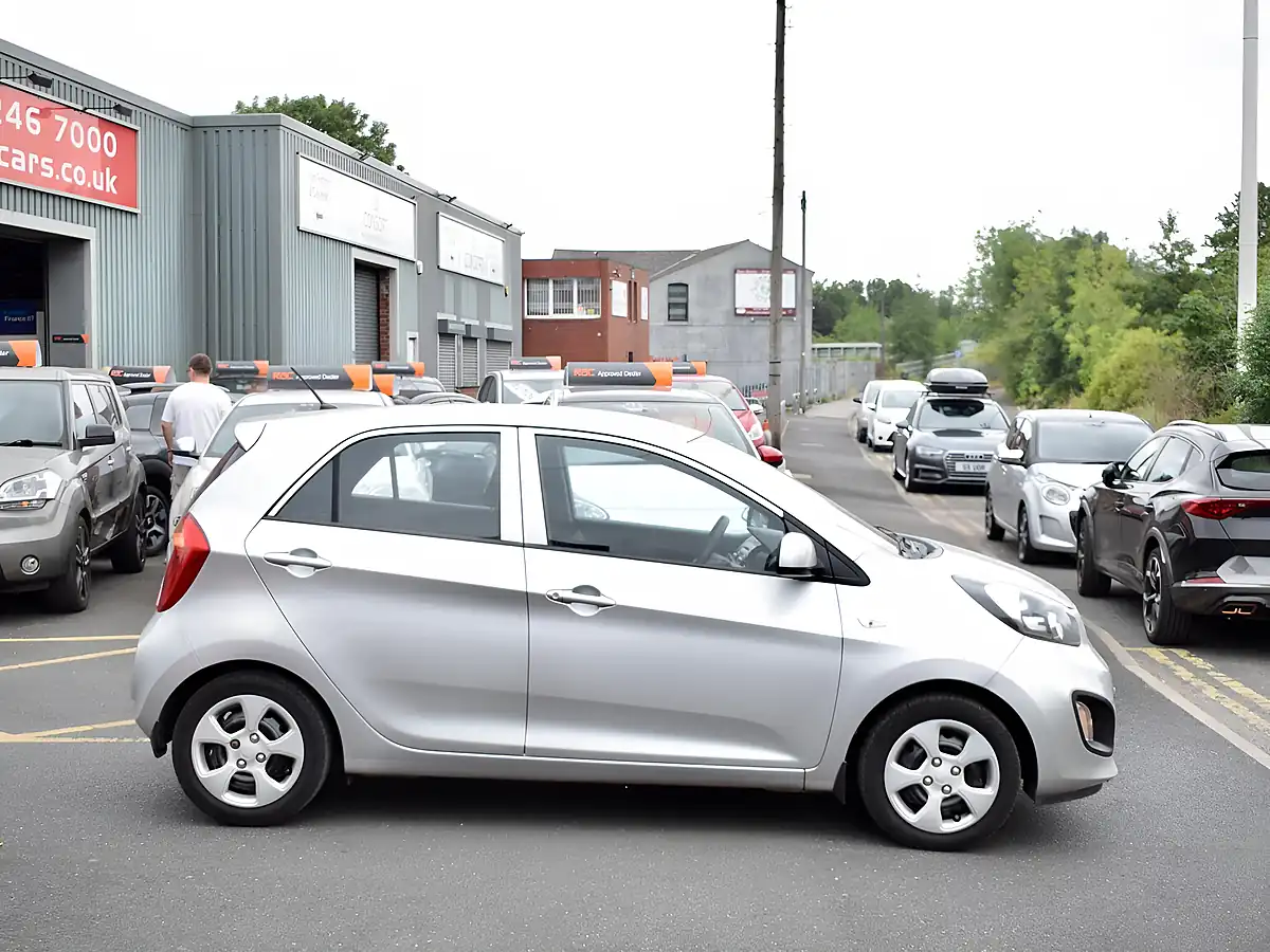 Used 2012 Kia Picanto Air Silver - Interior and Exterior details 9