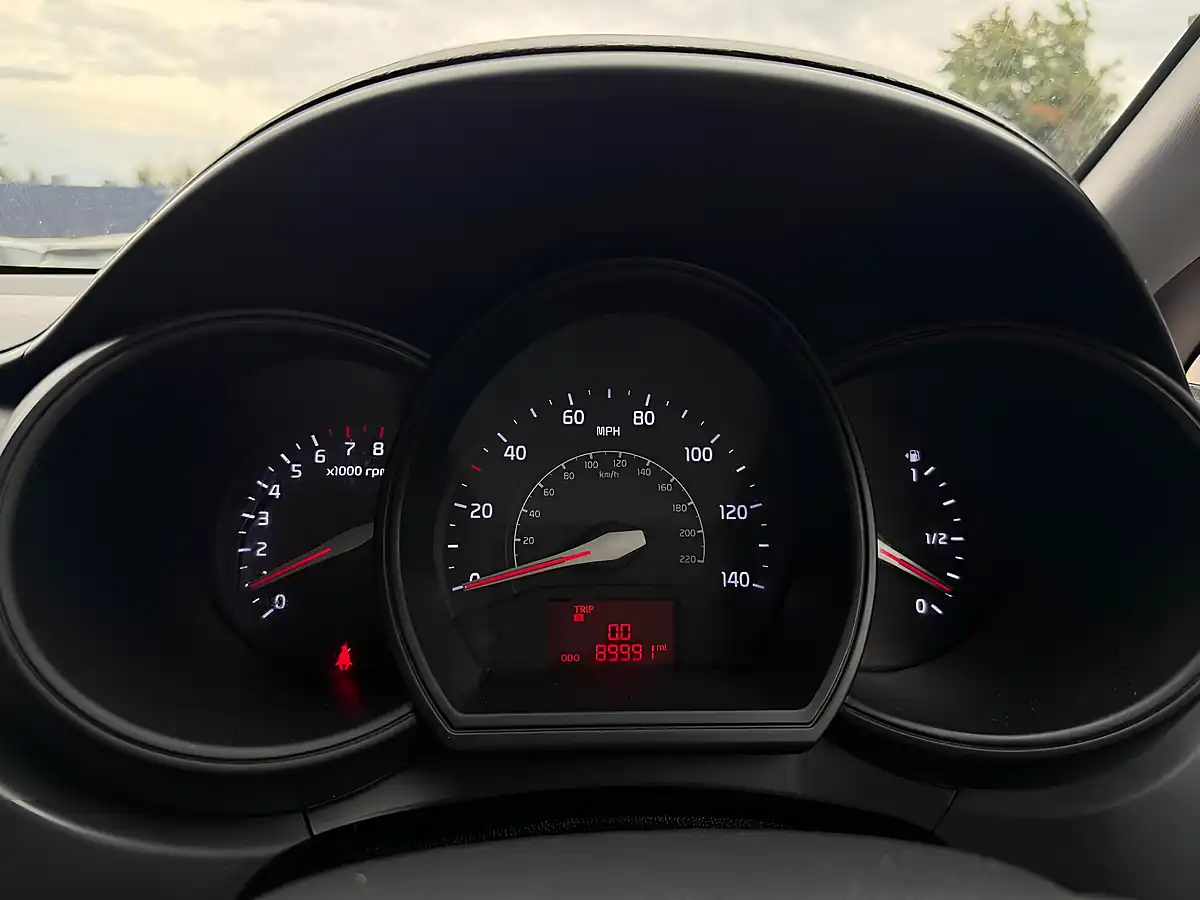 Used 2012 Kia Rio 1 Air White - Interior and Exterior details 17