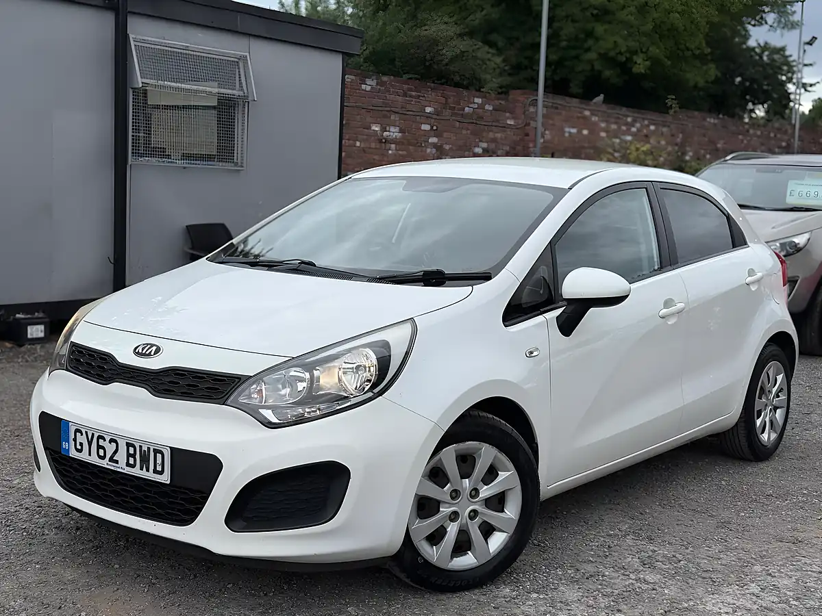 Used 2012 Kia Rio 1 Air White - Interior and Exterior details 3