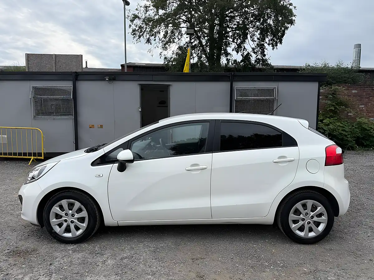 Used 2012 Kia Rio 1 Air White - Interior and Exterior details 4