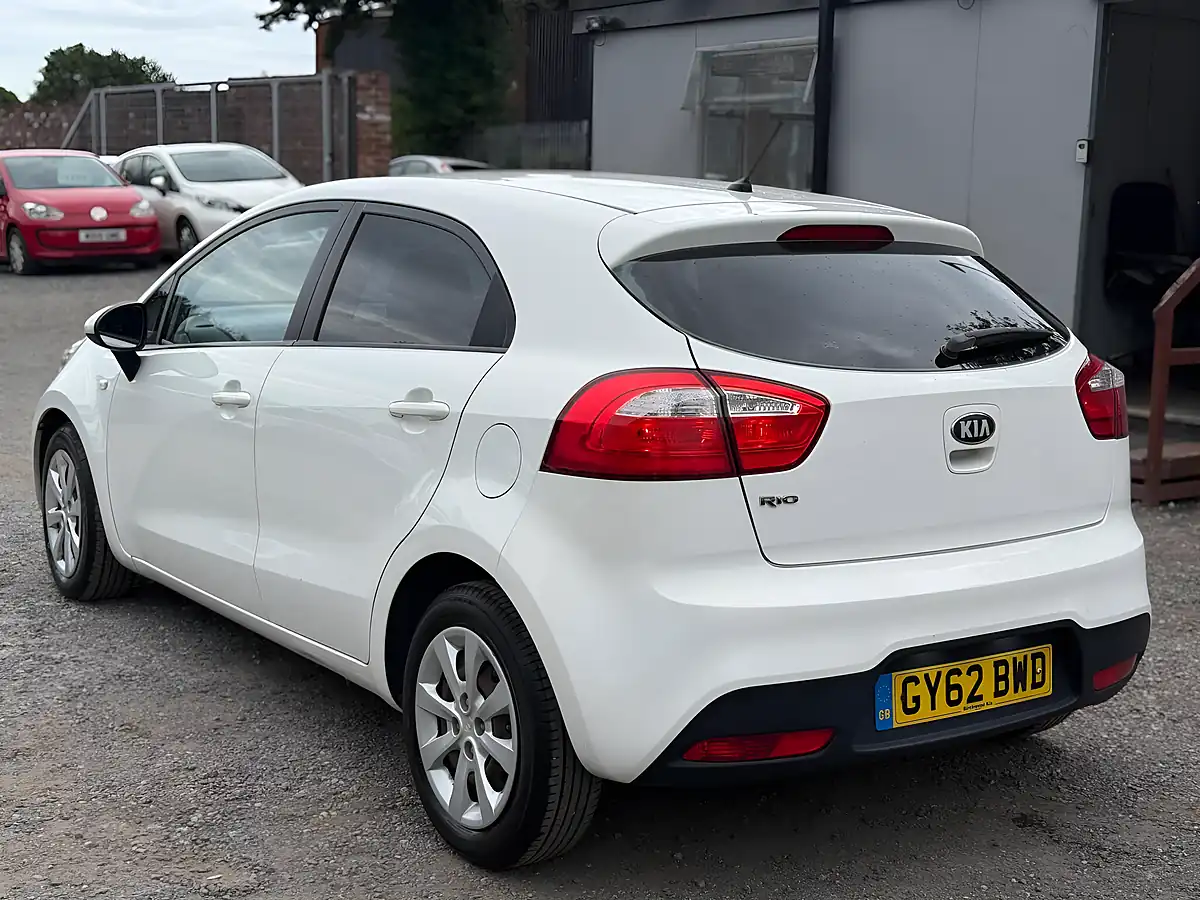 Used 2012 Kia Rio 1 Air White - Interior and Exterior details 5