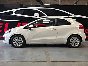 Used 2012 Kia Rio 2 White - Interior and Exterior details 12