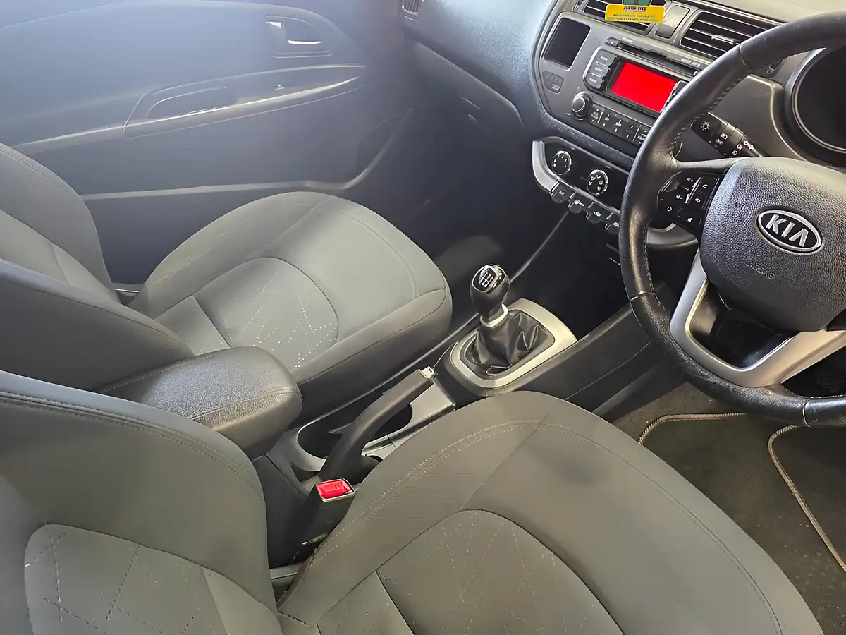 Used 2012 Kia Rio 2 White - Interior and Exterior details 15