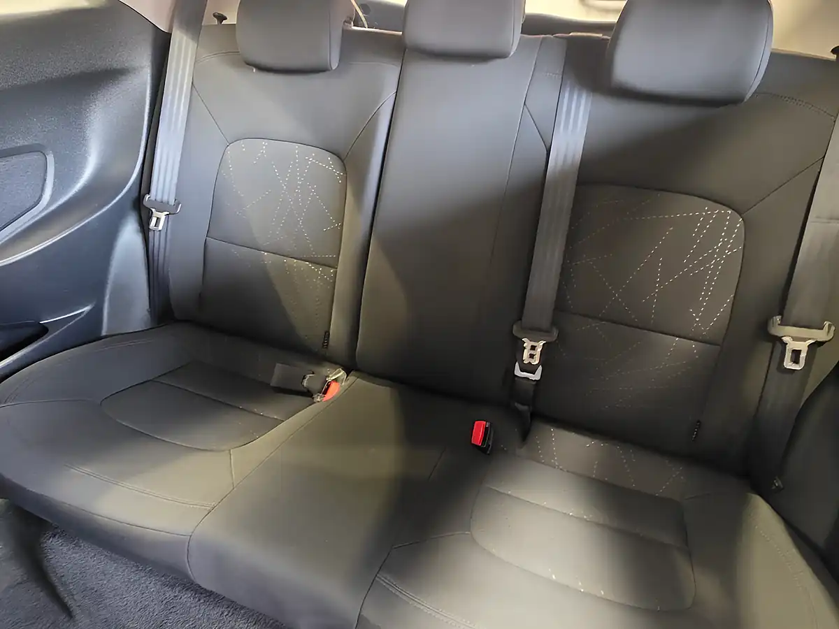 Used 2012 Kia Rio 2 White - Interior and Exterior details 19