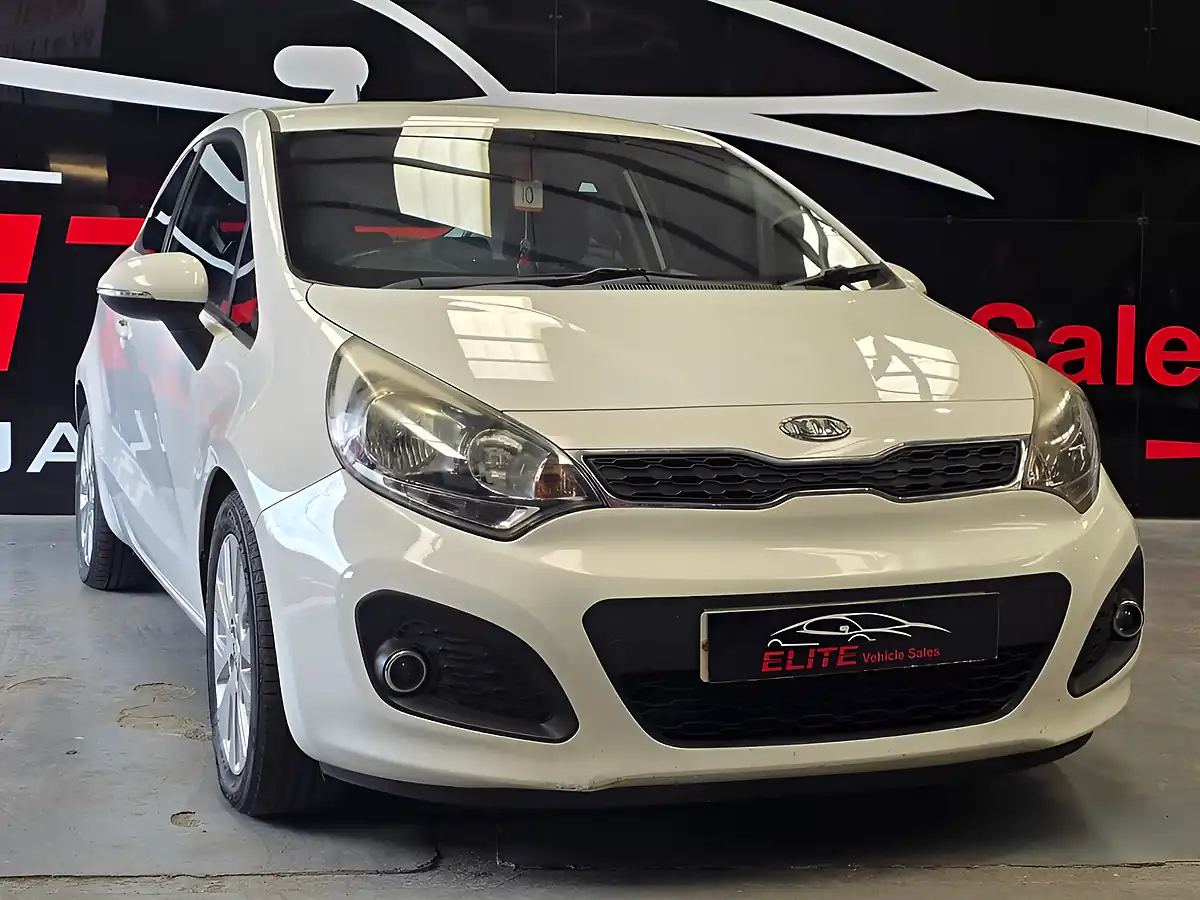 Used 2012 Kia Rio 2 White - Interior and Exterior details 3
