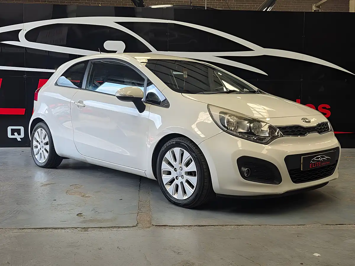 Used 2012 Kia Rio 2 White - Interior and Exterior details 4