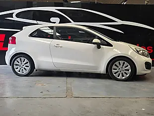 Used 2012 Kia Rio 2 White - Interior and Exterior details 6
