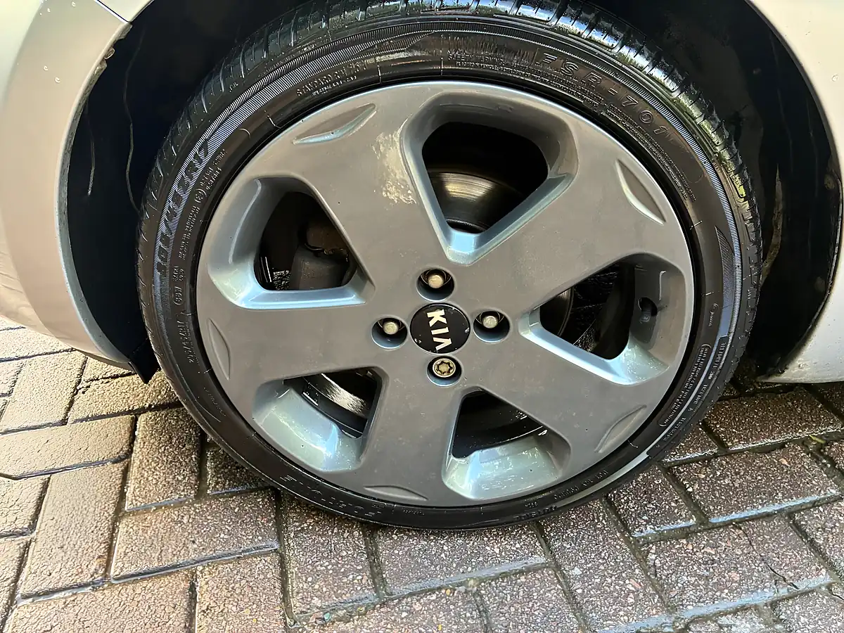 Used 2012 Kia Rio 3 Silver - Interior and Exterior details 14