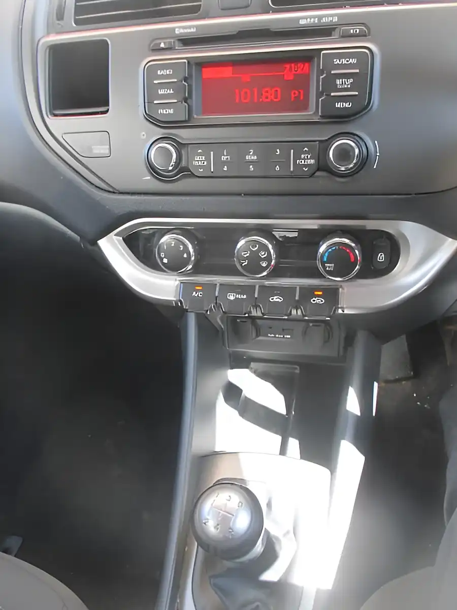 Used 2012 Kia RIO2 Red - Interior and Exterior details 10