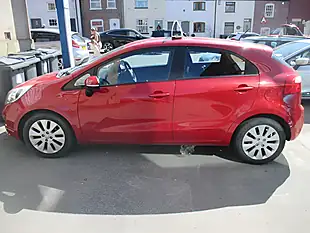 Used 2012 Kia RIO2 Red - Interior and Exterior details 5
