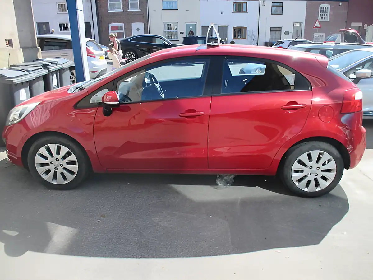 Used 2012 Kia RIO2 Red - Interior and Exterior details 5